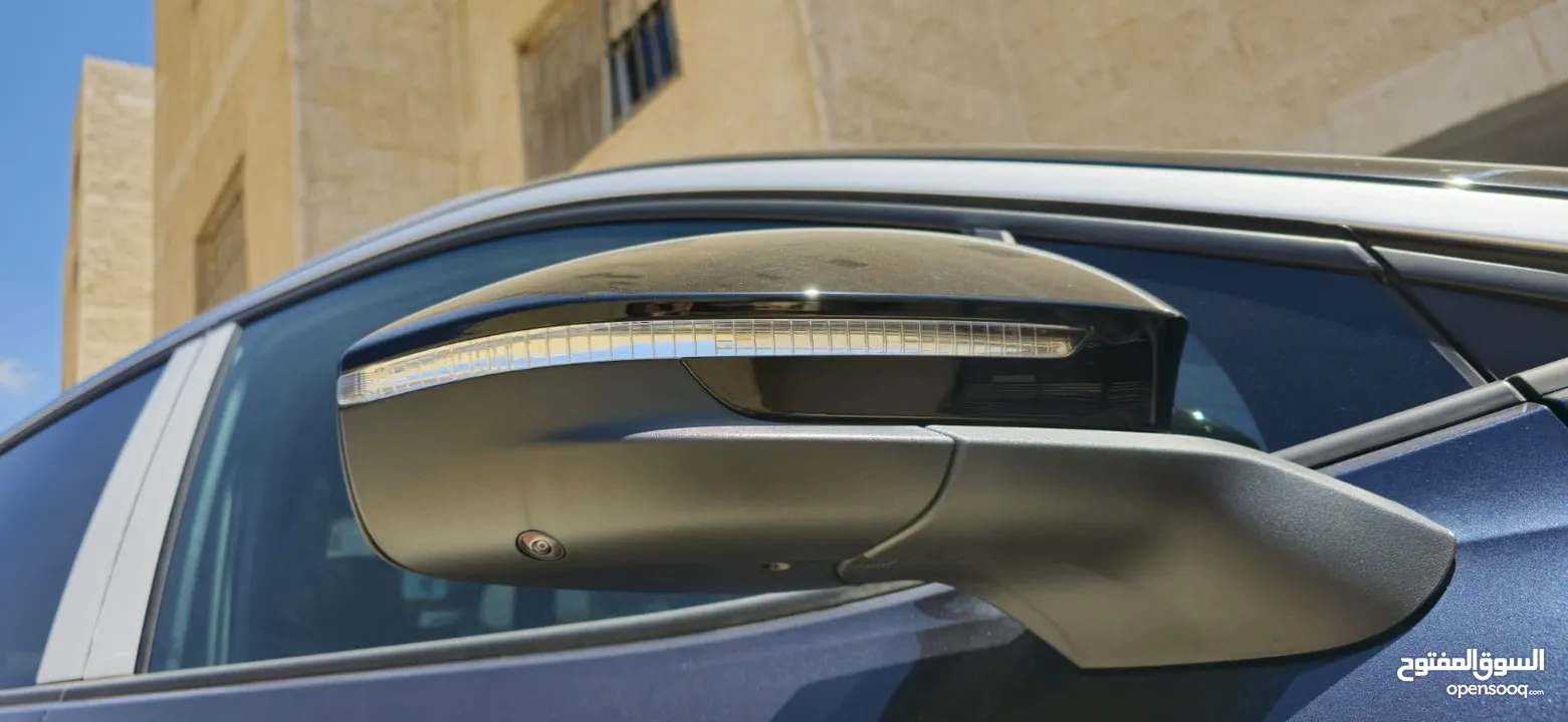 2024 ID 4 crozz pro piano black برو بيانو بلاك عداد زيرو كفالة اتوهب 6 سنوات أو 100 ألف كيلو متر