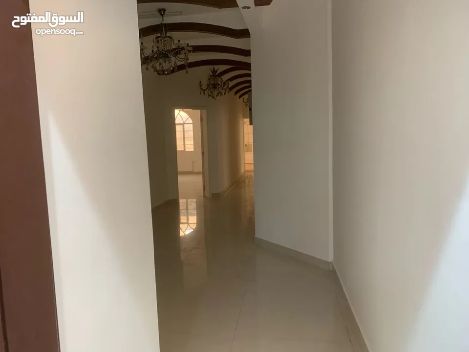 spacious villa for rent price could be changed/فيلا واسعة السعر قابل للتفاوض