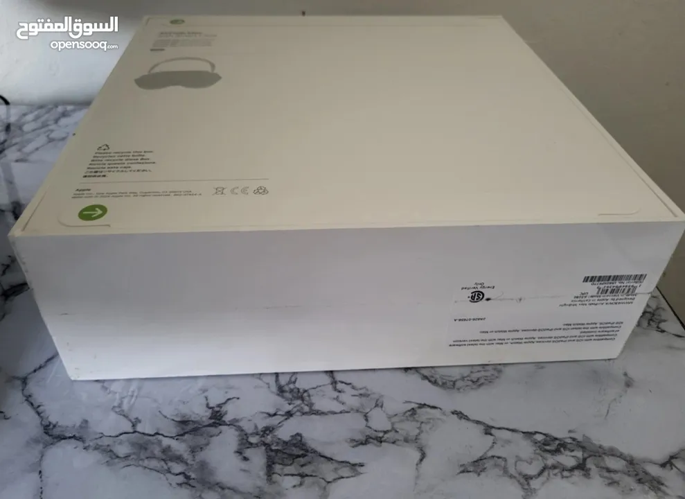 سماعات Apple AirPods Max بحالة ممتازة