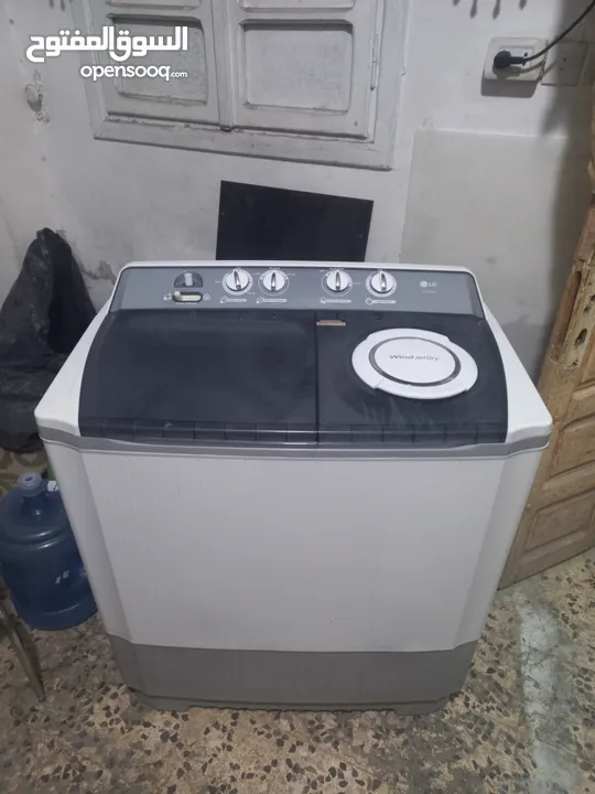 غسالة حوضين نوع LG