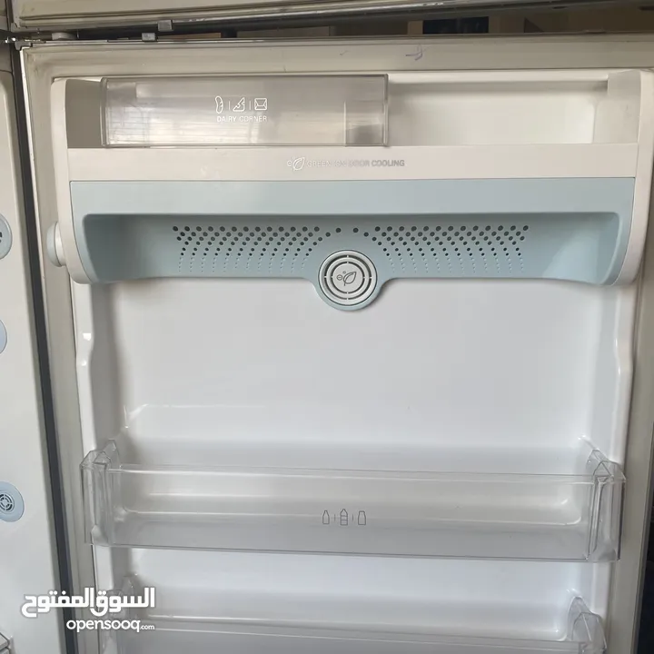 ثلاجة ال جي سعة 545.5 لتر بحالة جيدة جدا للبيع