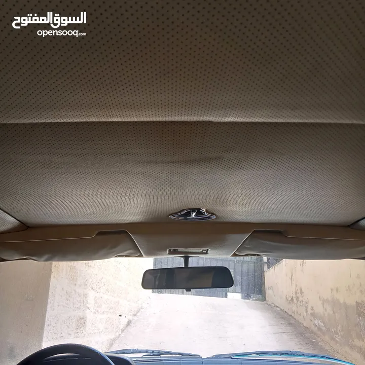 مرسيدس e200 للبيع مع الرقم ( رقم الهاتف في داخل )