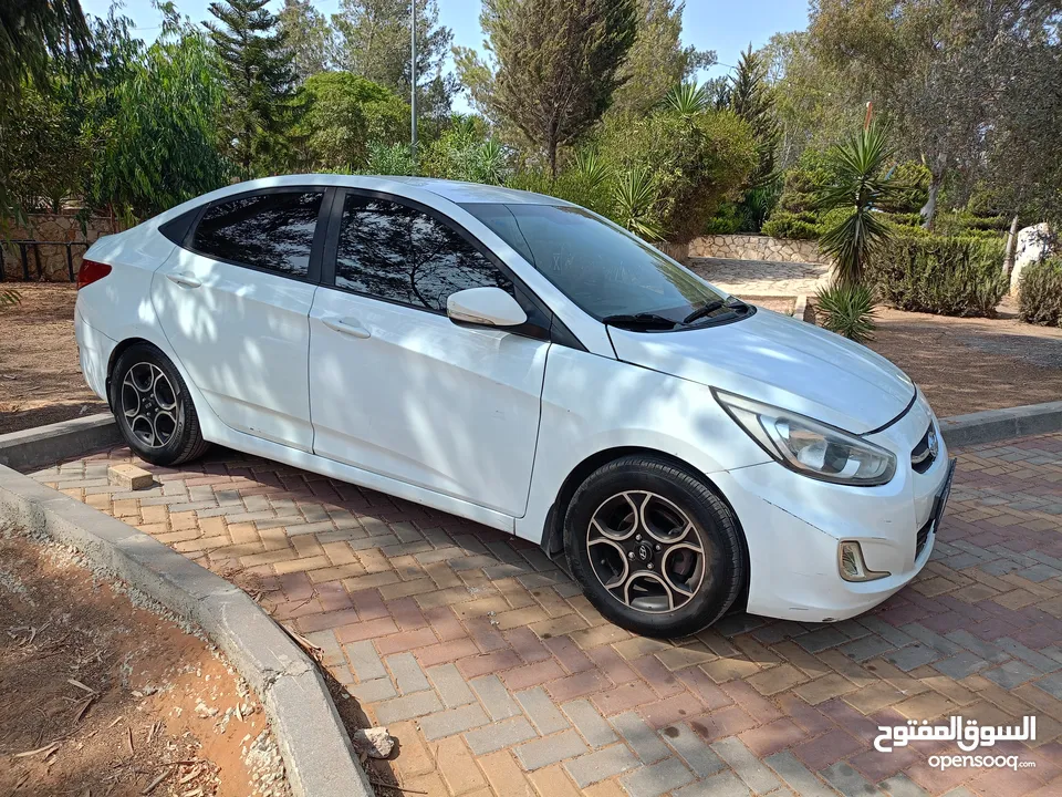 Hyundai accent