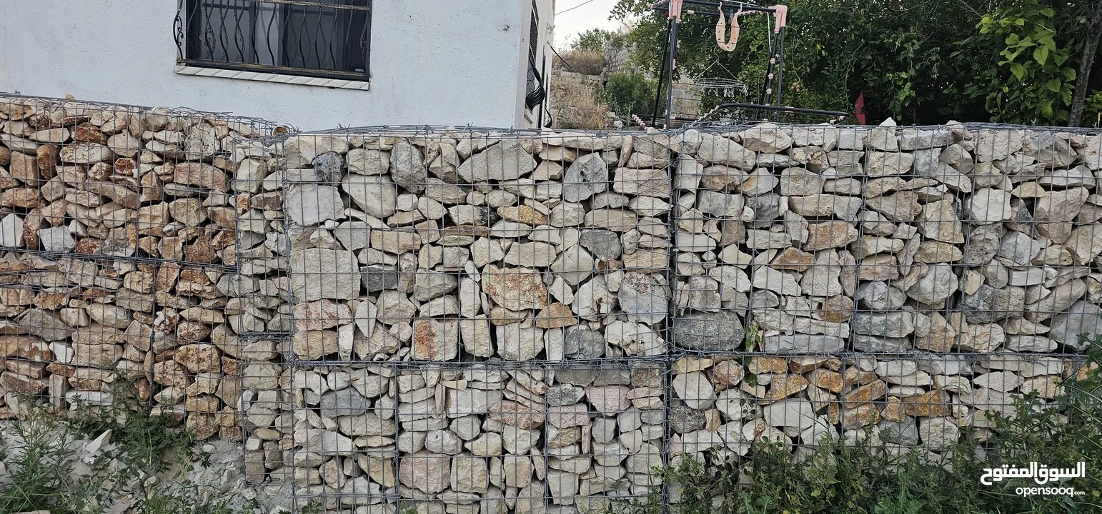 بناء حجر طبيعي