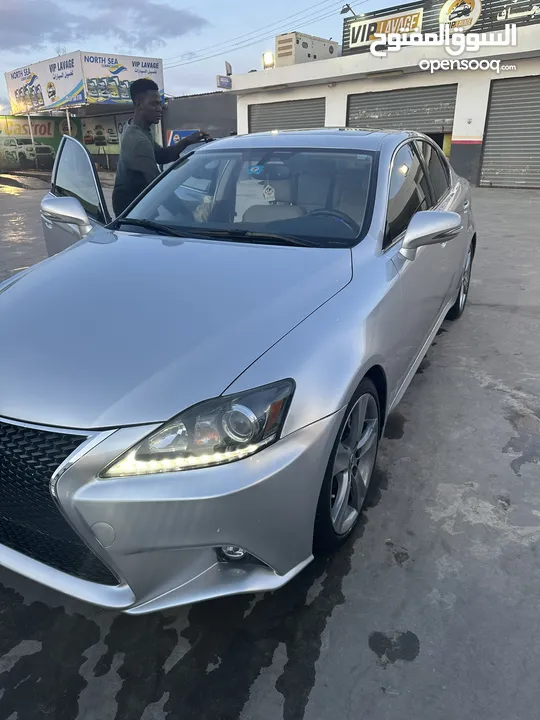 2012 Lexus IS250 امريكية بحالة ممتازة جدا