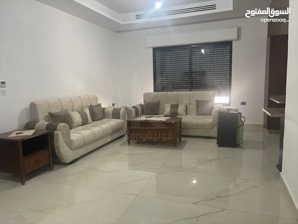 شقة فاخرة للبيع في ام اذينة