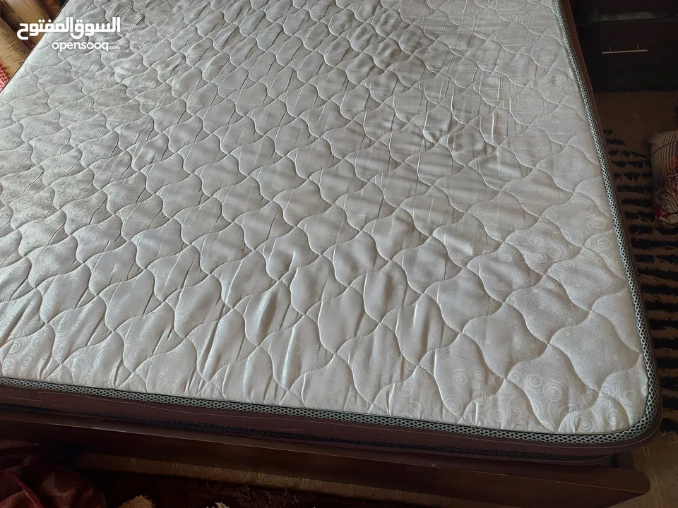 فرشة  Comfourt time  الزمبركية تركية للبيع بحالة جيدة جدا