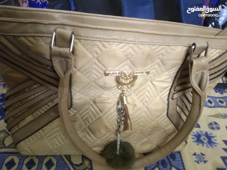 good and new condition hand bag