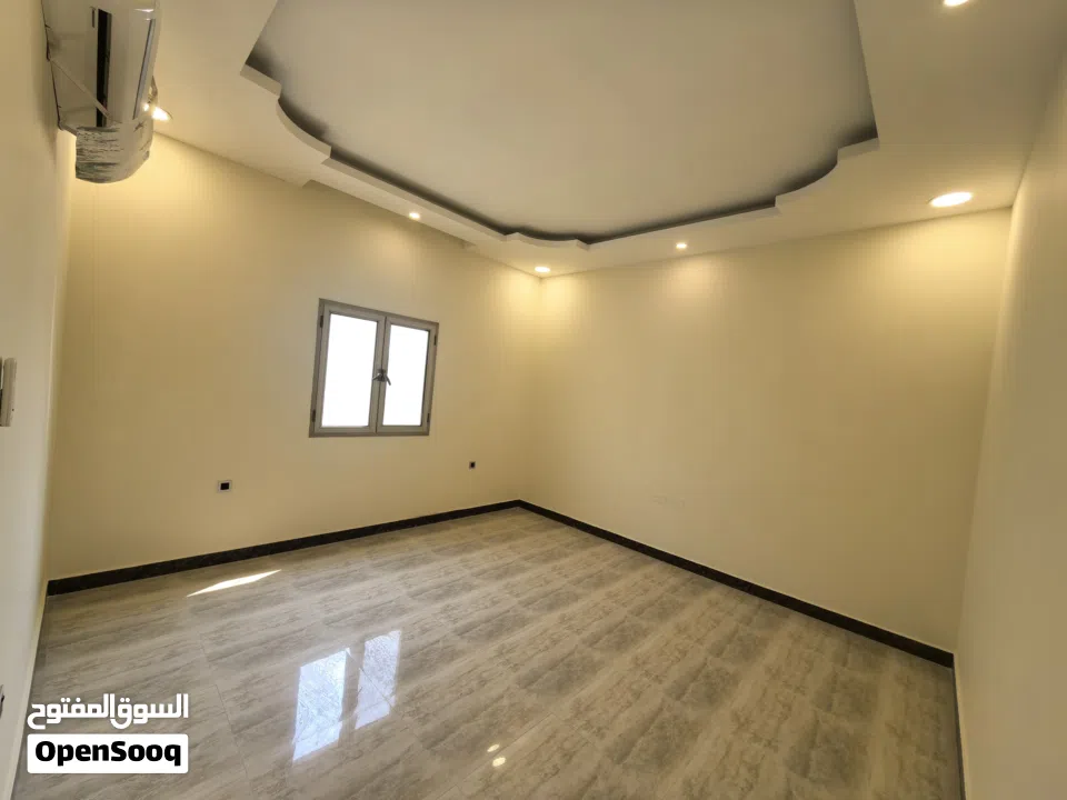 شقة سكنية راقية جدا للبيع وقابل للتفاوض.  المساحة 123متر