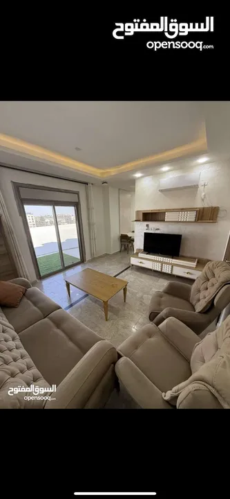 ثلاث غرف نوم مفروشة طابق ارضي مدخل خاص