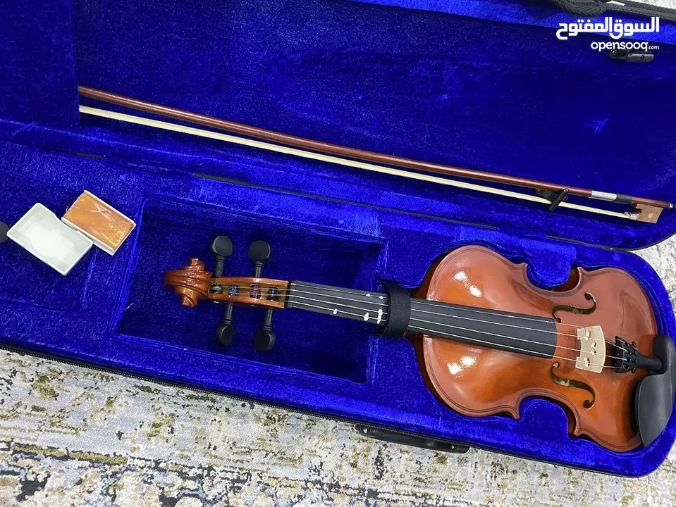 الة موسيقية (كمان)