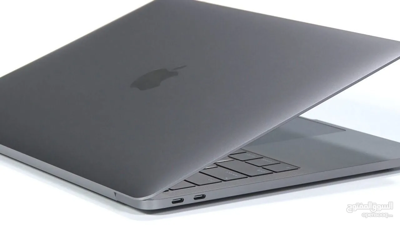 MacBook Pro 2019 – 13 inch للبيع الجهاز نظيف جداً، استخدام راقي، ما فيه أي نقر أو خدوش