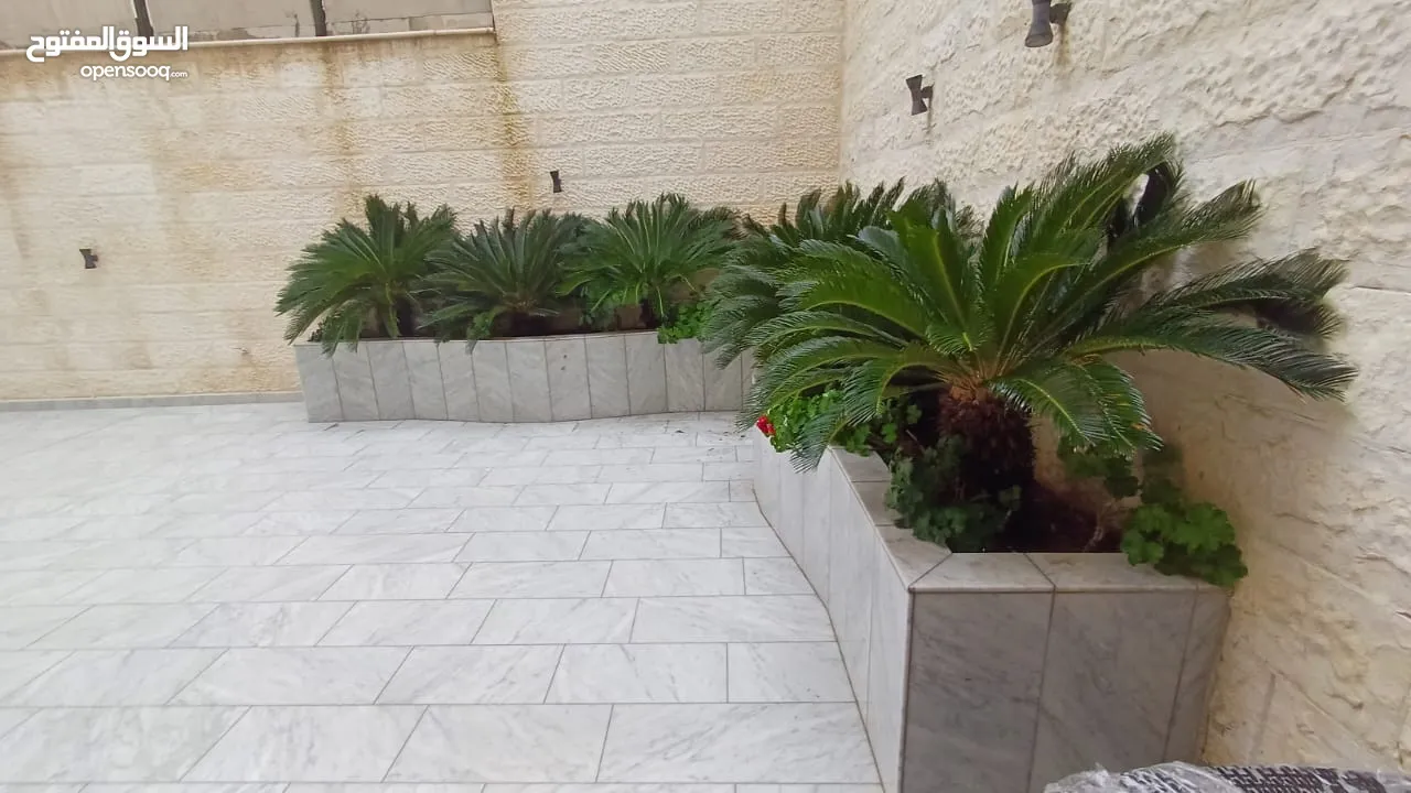 شقة أرضية في - دير غبار - بفرش مودرن جديد و موقع مميز ببناية حديثة (6618)