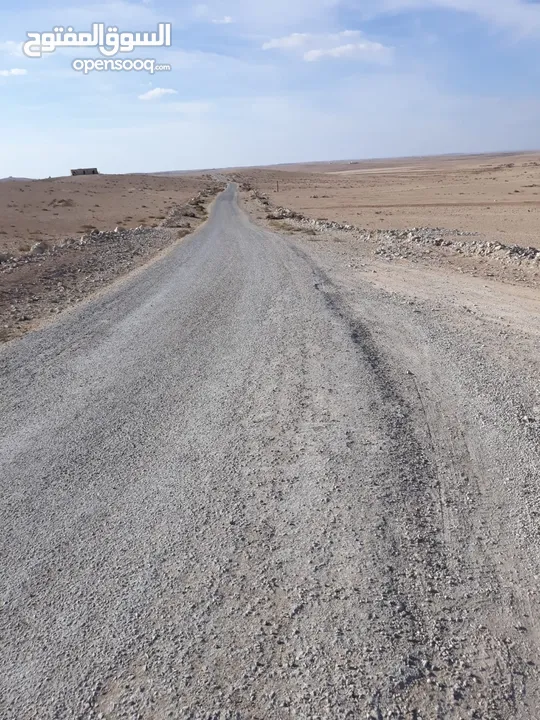 أرض للبيع من المالك جنوب عمان 4151 م الخريم عدة قطع حوض 18/ دار أبوعودة شوارع مفتوحة   مسجلة