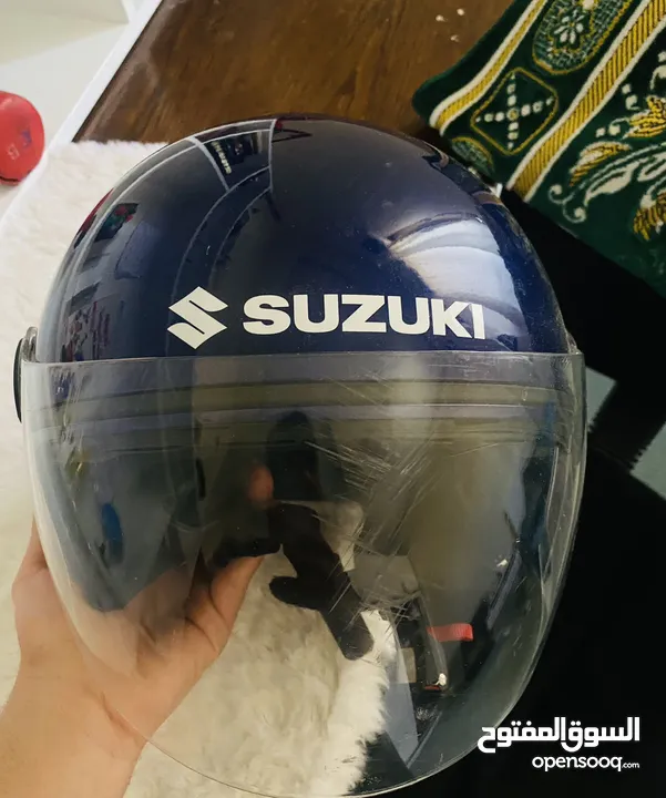 خوذه SUZUKI