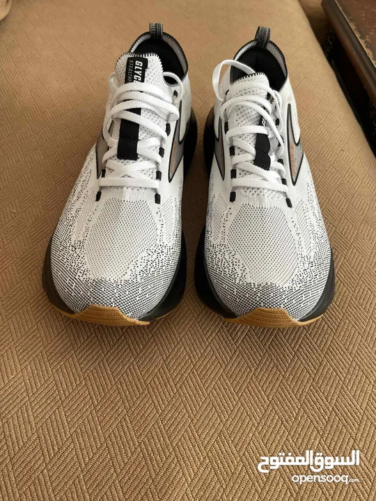 حذاء رياضي Brooks Glycerin أصلي جديد – مقاس 46 أوروبي / 12 أمريكي – مريح جداً للجري  دينار