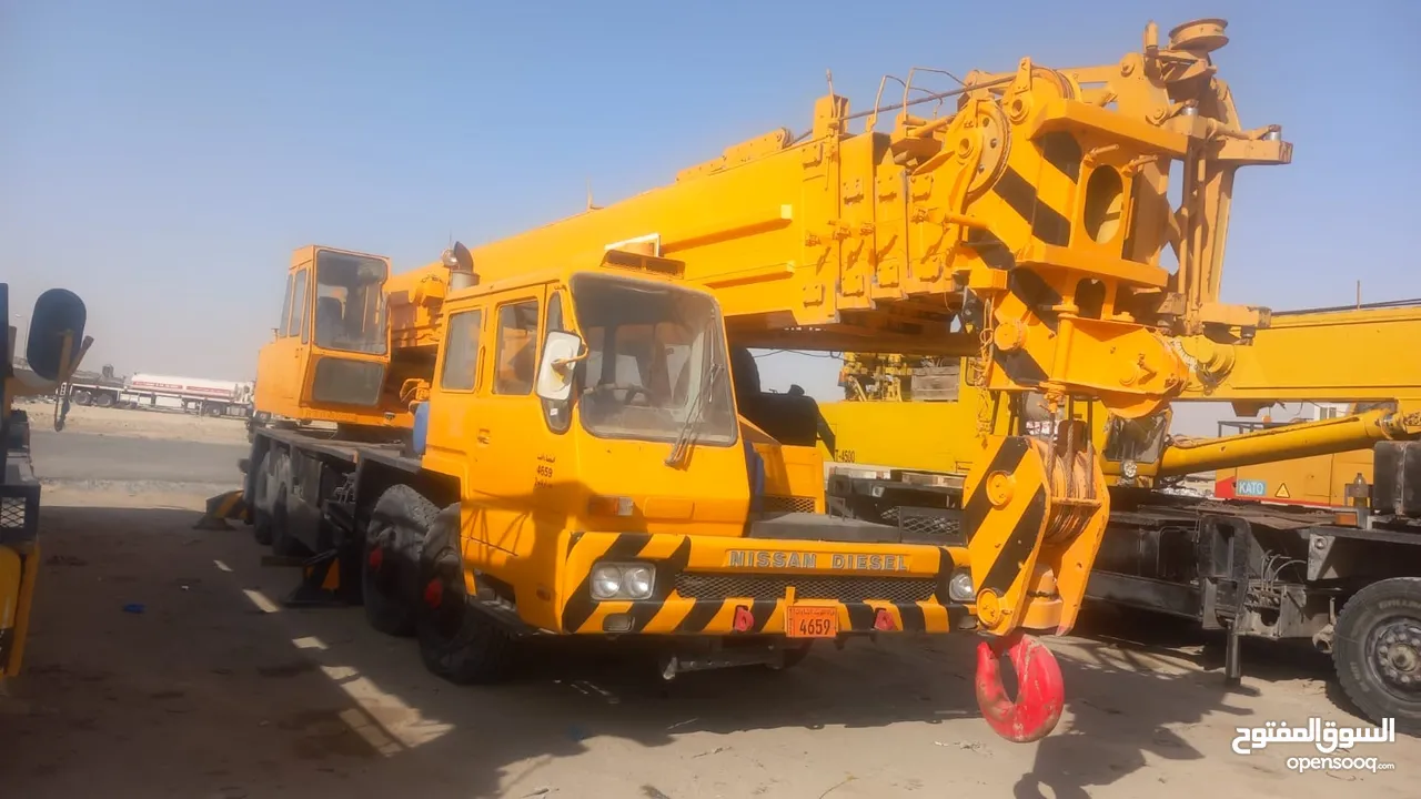 good condition crane 45tons. call us for more information.[