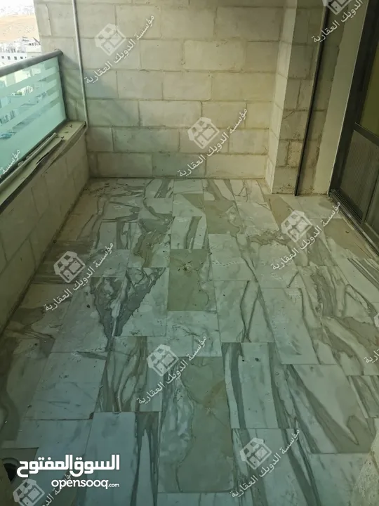 شقة فارغة - دير غبار - 4نوم 2ماستر - 360م - بلكونات بإطلالة مميزة - قرب الخدمات