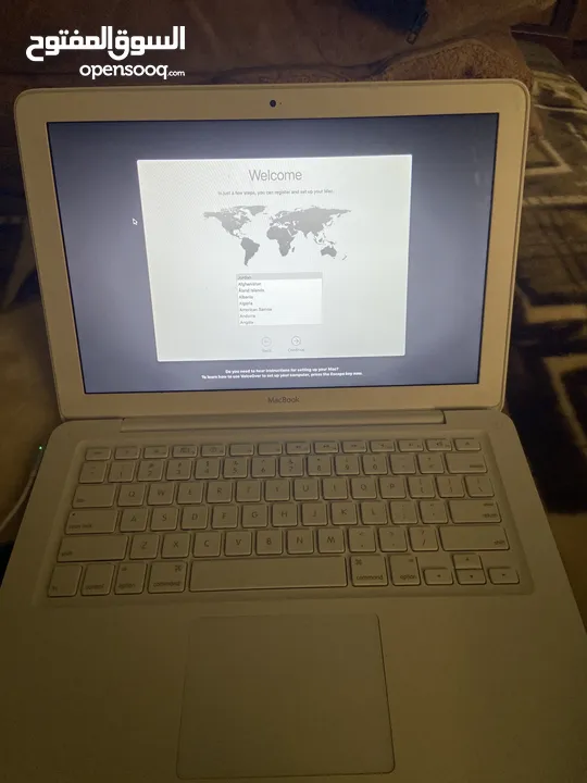 للبيع MacBook 2010 أبيض أصلي – بسعر مناس قابل للتفاوض