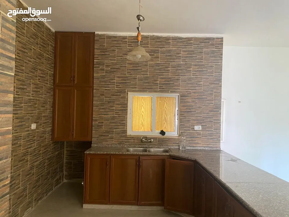 شقه للايجار طلاب أو طالبات تواصل على رقم او واتساب