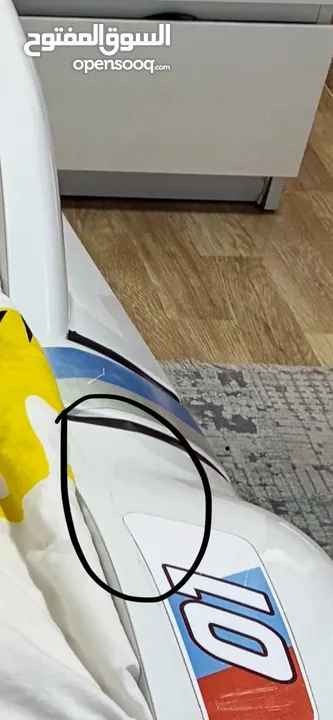 تخت اطفال شكل سياره للبيع