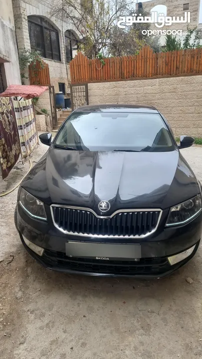سكودا اوكتافيا صالون اوتوماتيك متور 1.6 موديل 2013 بحاله ممتازه