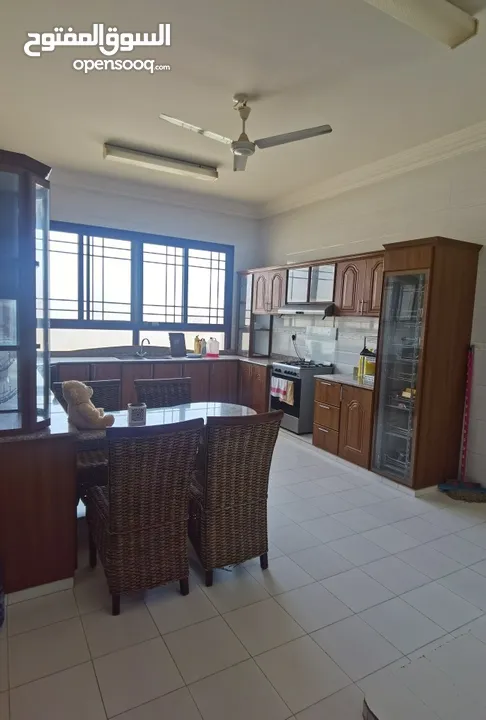 Prime location Villa for rent on Main Road in North Awqad Perfect for Clinic, Office, or Salon