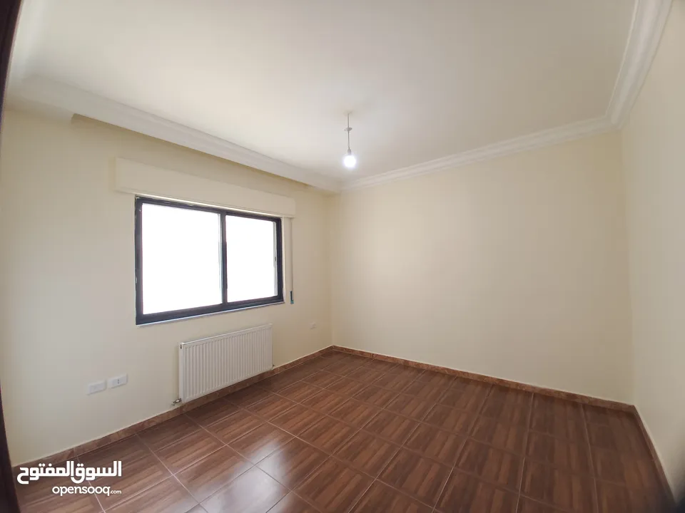 شقة غير مفروشة للإيجار 200م2 ( Property 19174 )-175055046