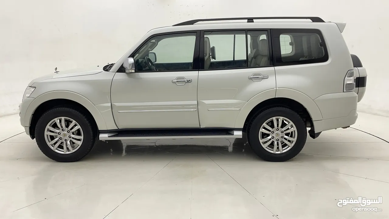 (HOME TEST DRIVE AND ZERO DOWN PAYMENT) MITSUBISHI PAJERO