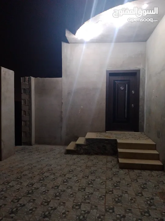 منزل للبيع امتداد شارع البيبسي وخلف فندق المروة الملاصق لحي السراج في (بنغازي)