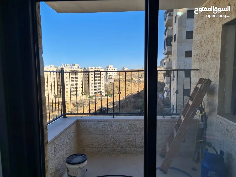 شقه مميزة جدا  للايجار - باطلاله و مساحه واسعه مع برنده مطله  المصايف