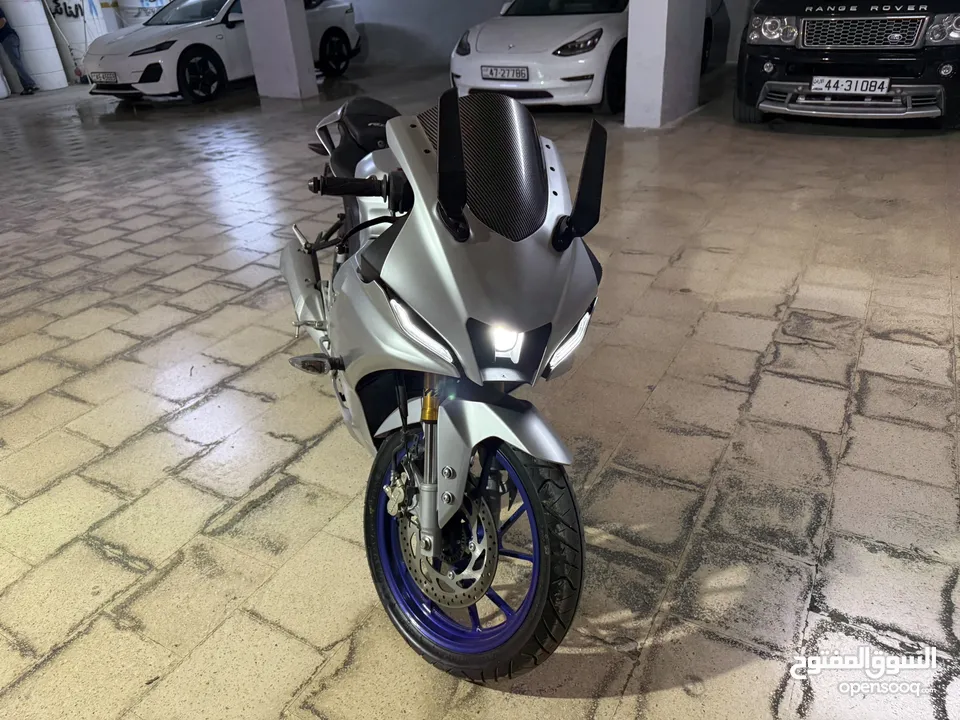 للبيع – دراجة نارية رياضية بحالة الوكالة  Yamaha R15M موديل 2023