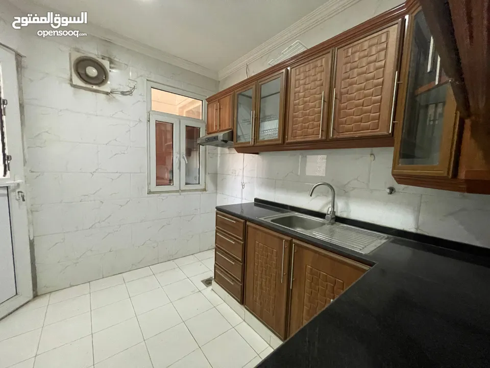 شقة للإيجار في بوشر   Apartment for Rent - Bousher