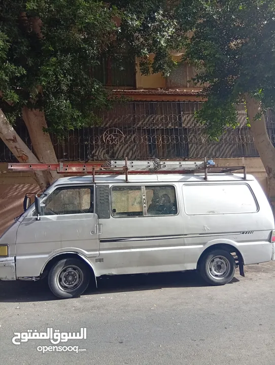 باص بيستا 1994