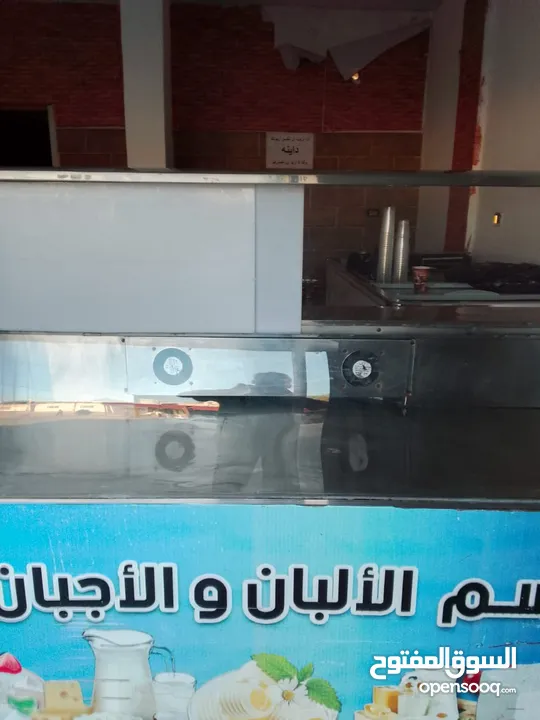ثلاجة ديل بحال الوكاله مواصفاتها ممتازة جدا  للبيع المستعجل بسعر مغري