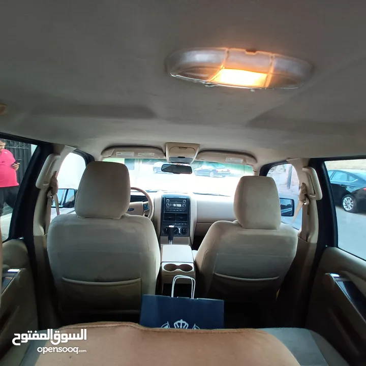 فورد اكسبلورر  فحص كامل بحال الوكالة  7 مقاعد