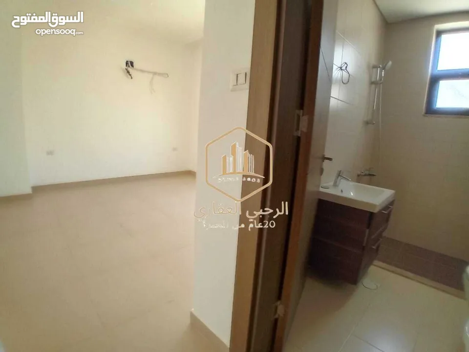 شقة / للايجار / لم تسكن / فاخرة / 3نوم / ديرغبار / 220 متر