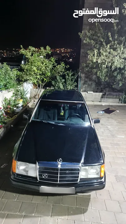 مرسيدس المميزة للبيع أو البدل  لـ E 200 موديل 1993 الطراز الرسمي Mercedes-Benz E E200 (W124)