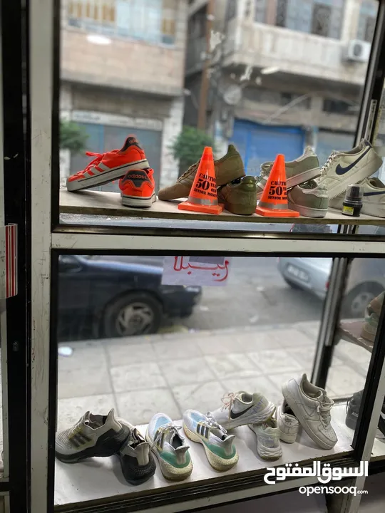 محل اوروبي بضاعه  نضيف ونخب للبيع  العنوان  الزرقاء حي معصوم مربع المقبره