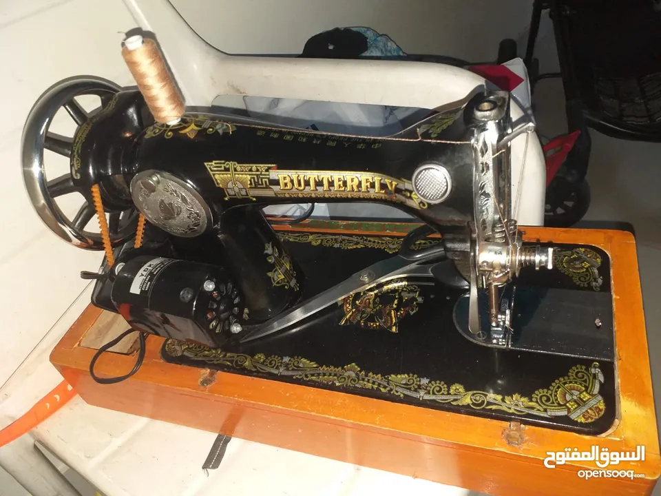 SEWING MACHINE FOR SALE