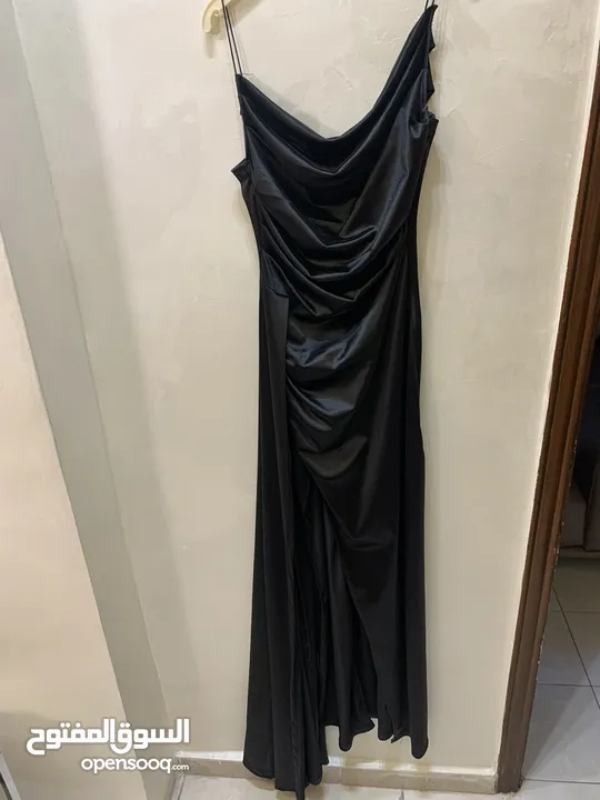 فستان سهره  لبسه واحده للبيع بسعر مغري