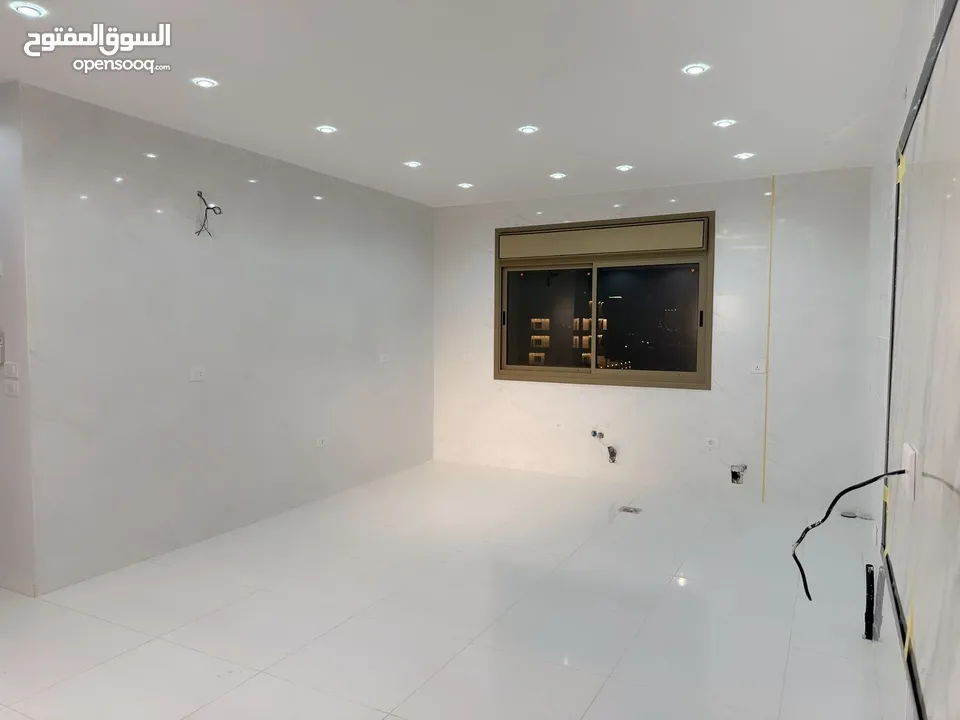 شقه مميزه مساحه 150 طابق ثاني فني