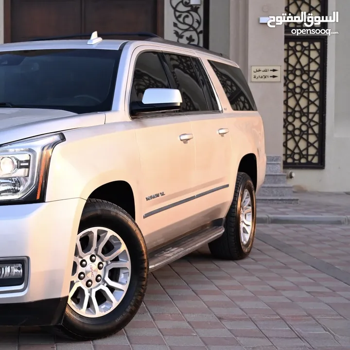 GMC YUKON  الفل مواصفات كبينة الطويلة