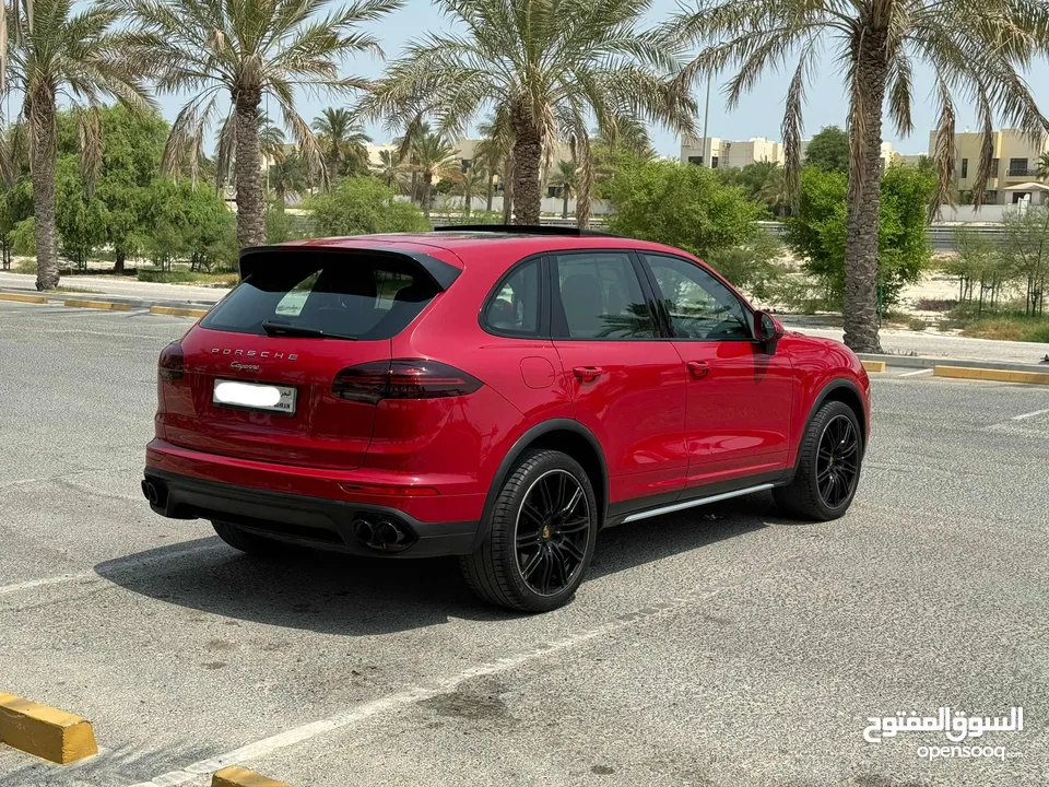 Porsche Cayenne 2016 (Red)