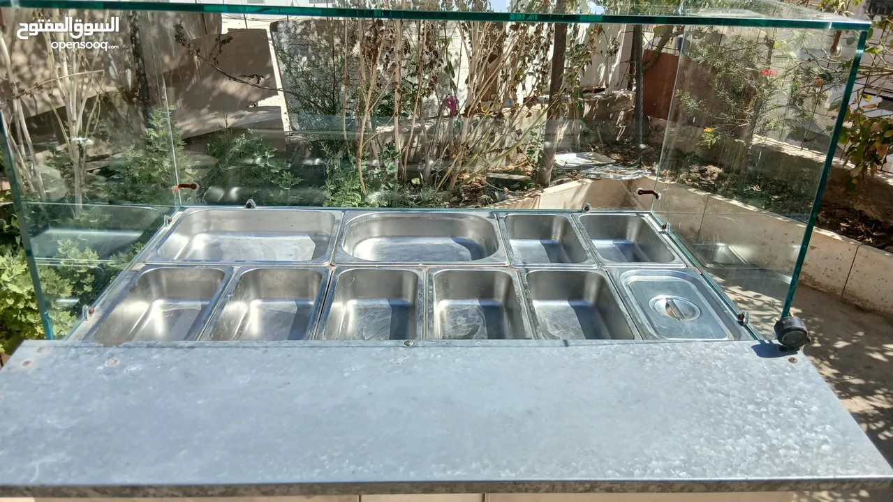 عدة مطعم للبيع اااااااااةةةاا