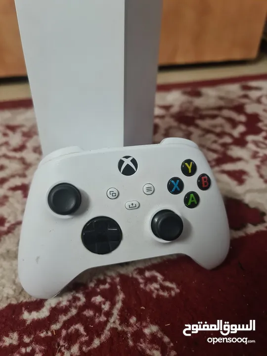 Xbox series s بحالة ممتازة للبيع