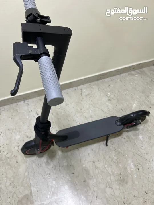 High quality electric scooter like new original parts and battery very good range