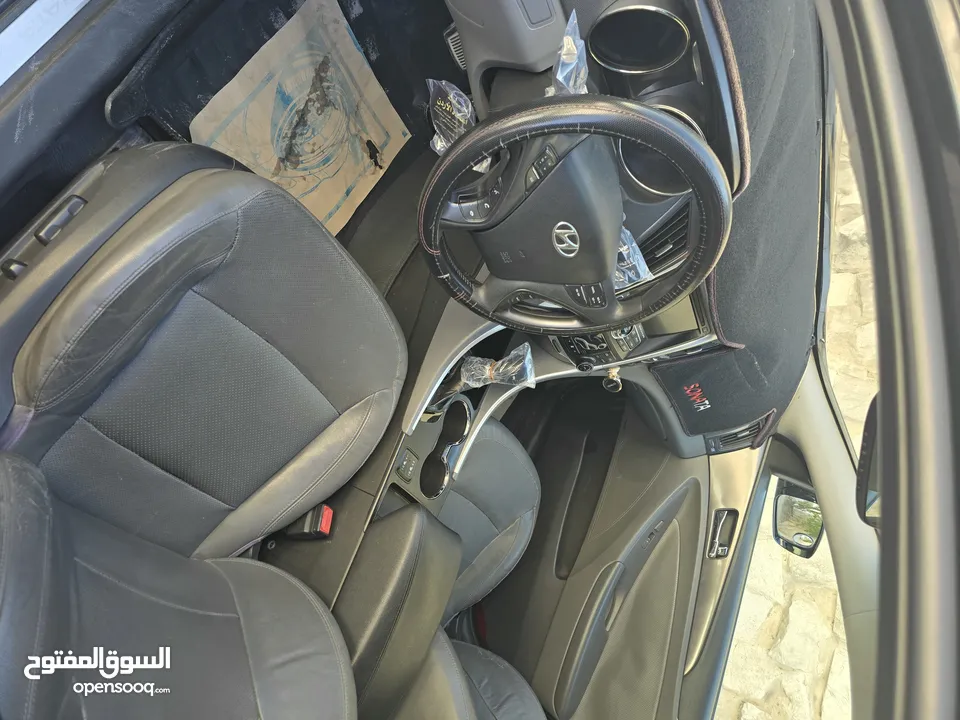 سوناتا 2011 بانوراما أمريكي فل كامل فحص كامل للبيع المستعجل بداعي السفر قابل للتفاوض بشئ بسيط