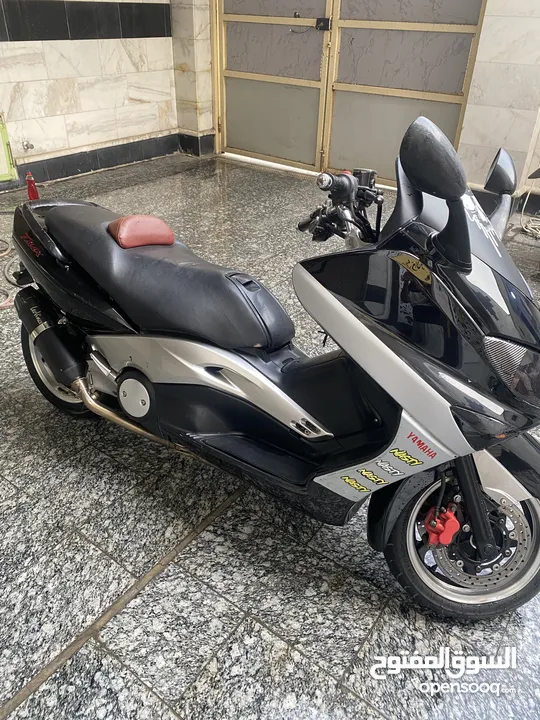 دراجه TMAX2008 للبيع