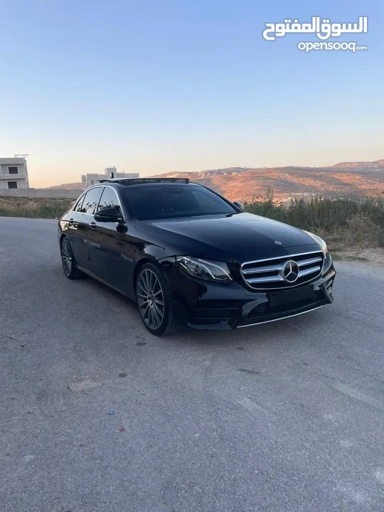 Mercedes Benz E300 بنزين بحالة الوكالة